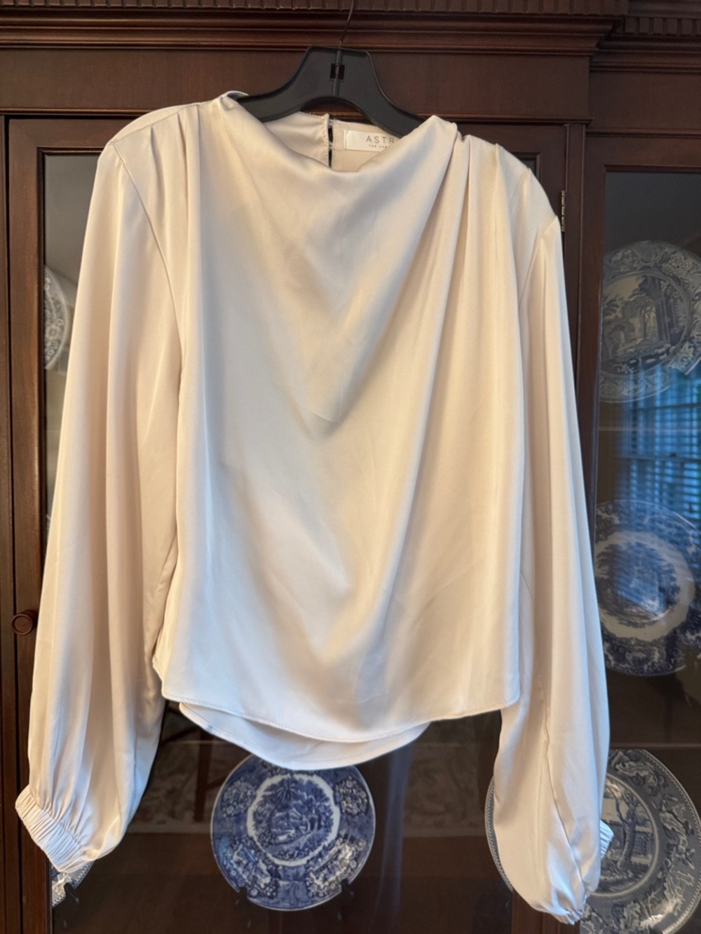 Astr Soft Cream Long-Sleeve Draped-Back Blouse